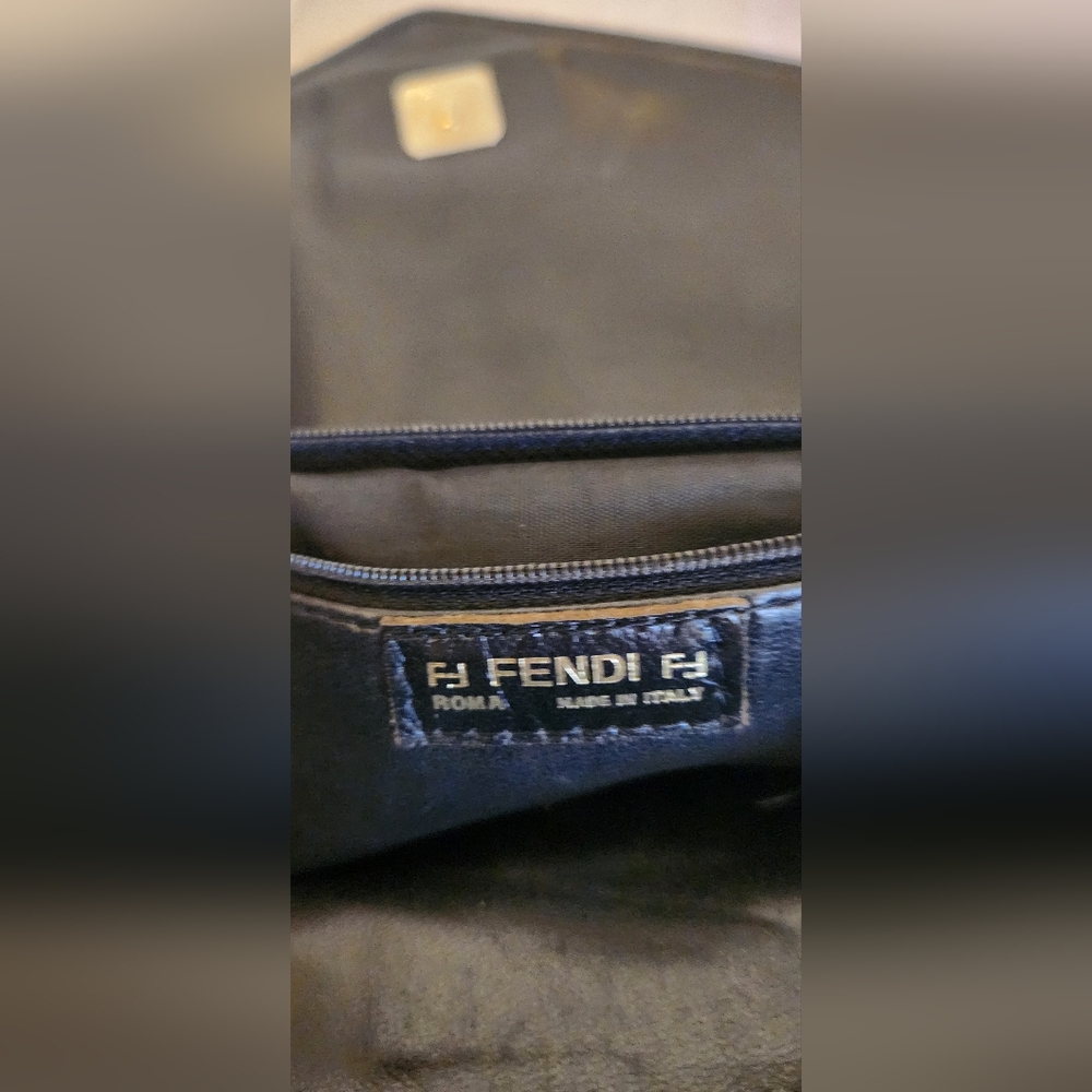 LIKE NEW!!!! FENDI CLUTCH - Picture 8 of 14